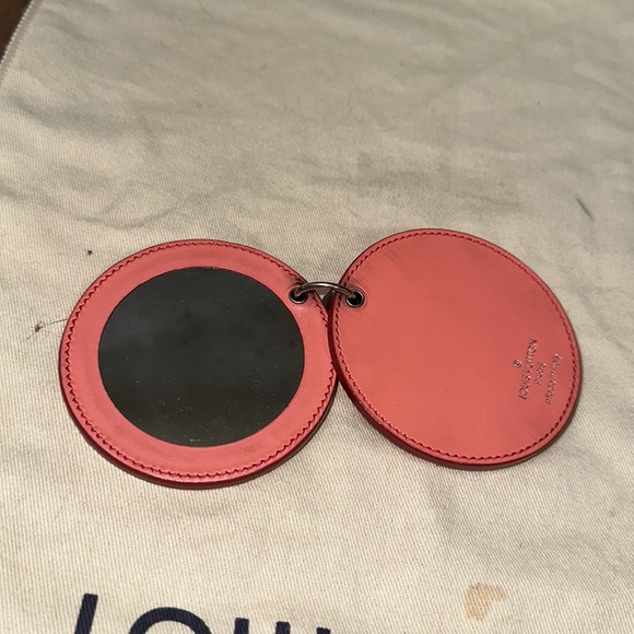 Louis Vuitton Monogram Vernis Rayures Mirror Bag Charm key chain - Picture 4 of 11